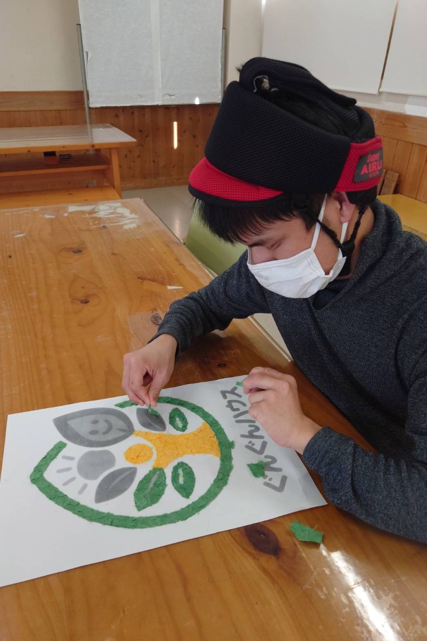 創作活動でぐんぐんのロゴを作成しました。