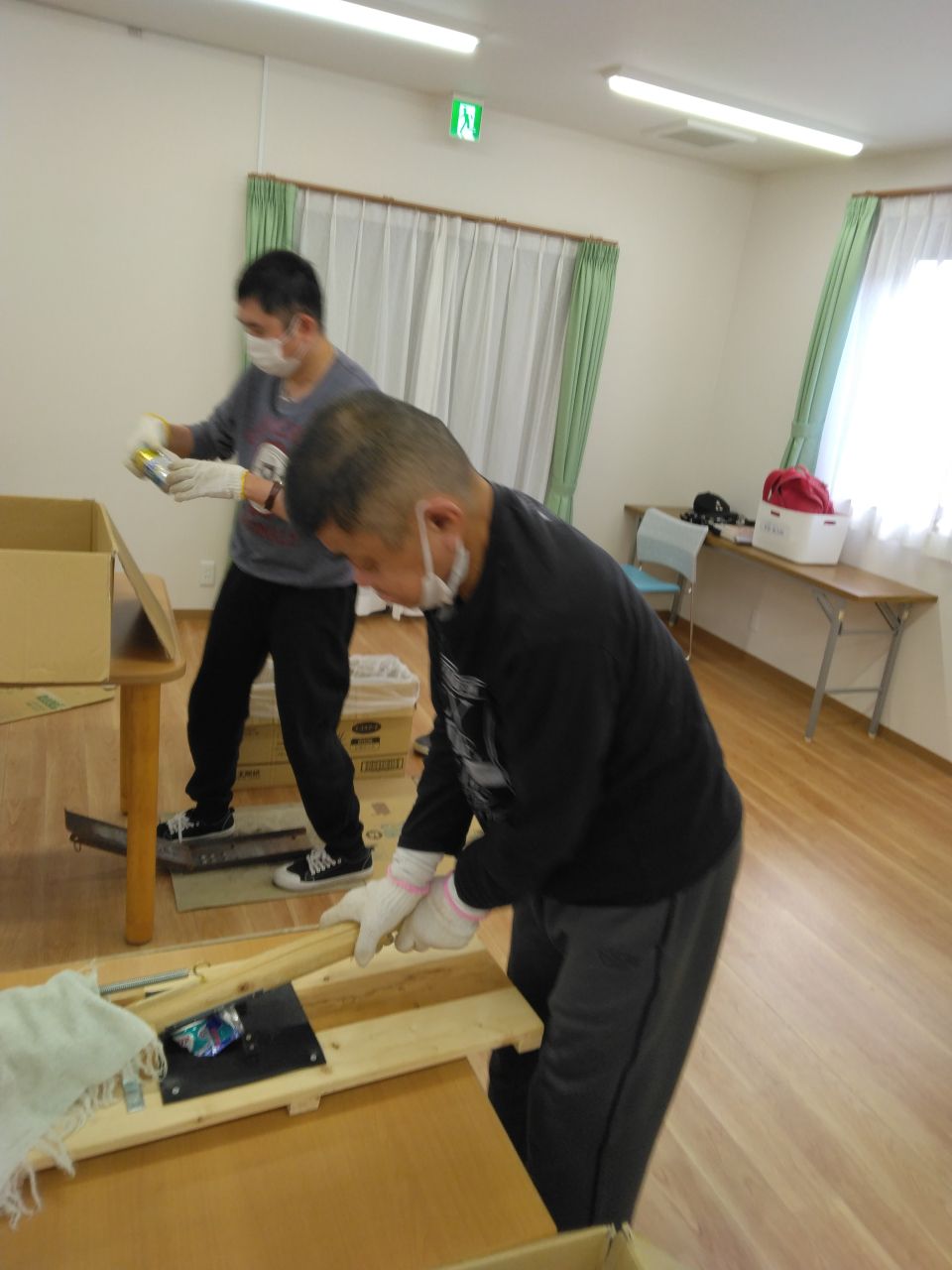 アルミ缶つぶし