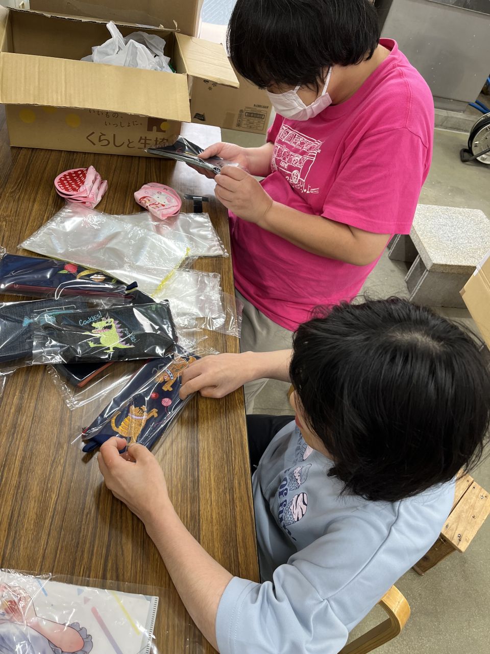 手づくり市の準備中
